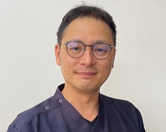 院長／菅木 佑始